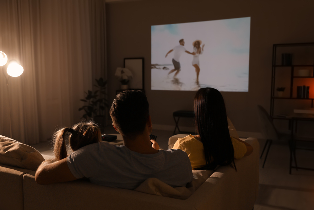 Projektor zamiast telewizora – czy to dobry pomysł?
